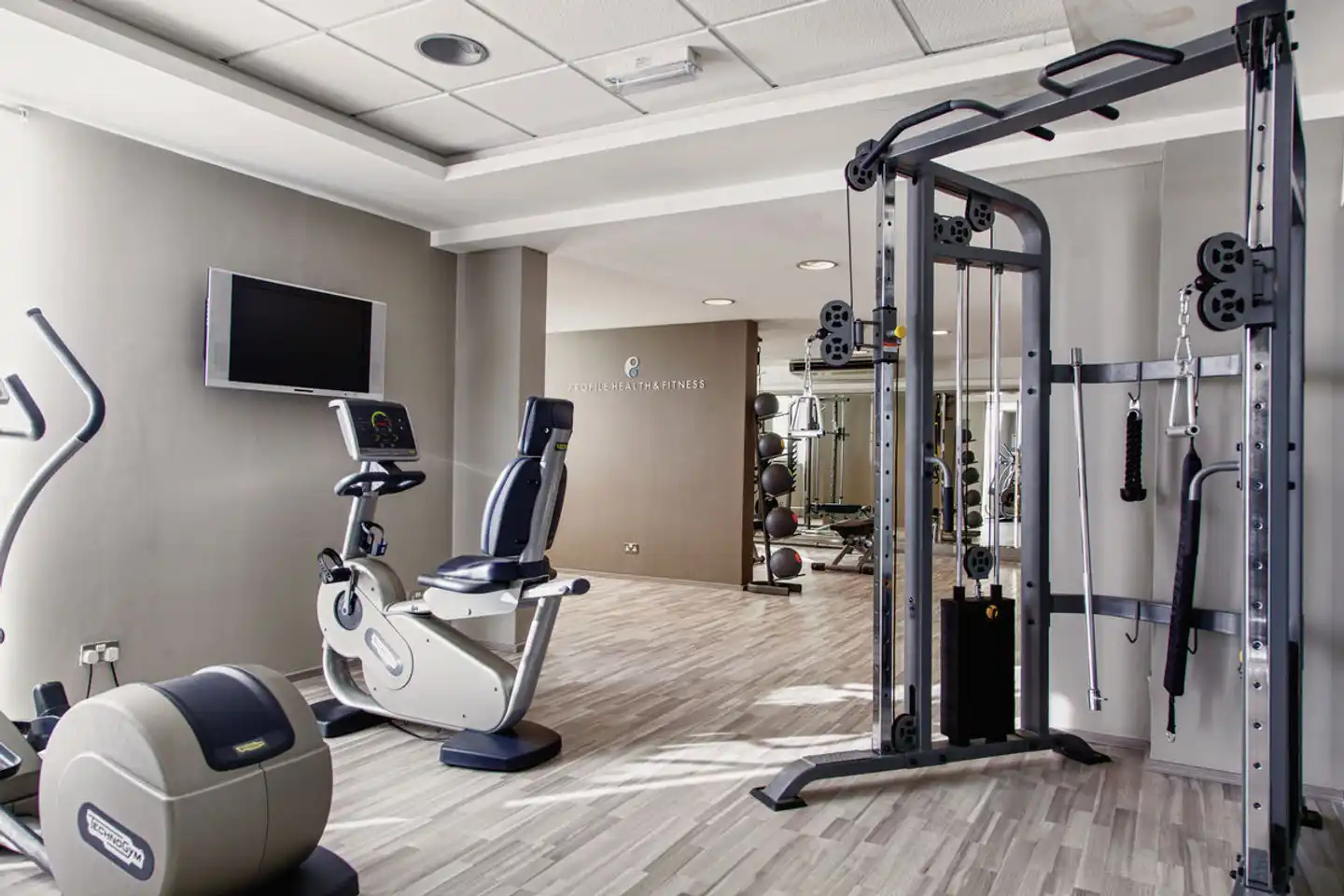 AX Victoria Hotel Sport und Entertainment