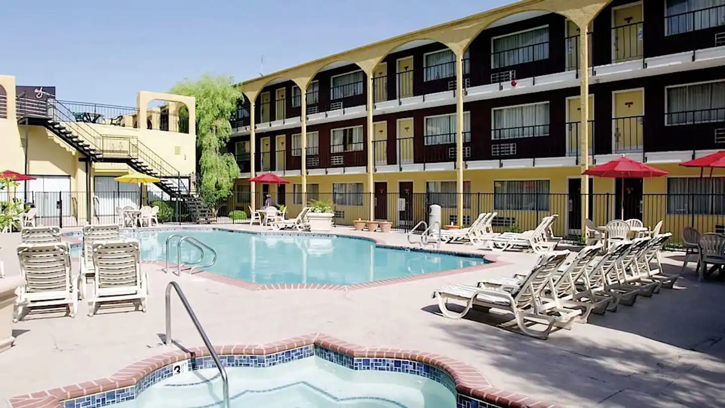 Mardi Gras Hotel & Casino Pool