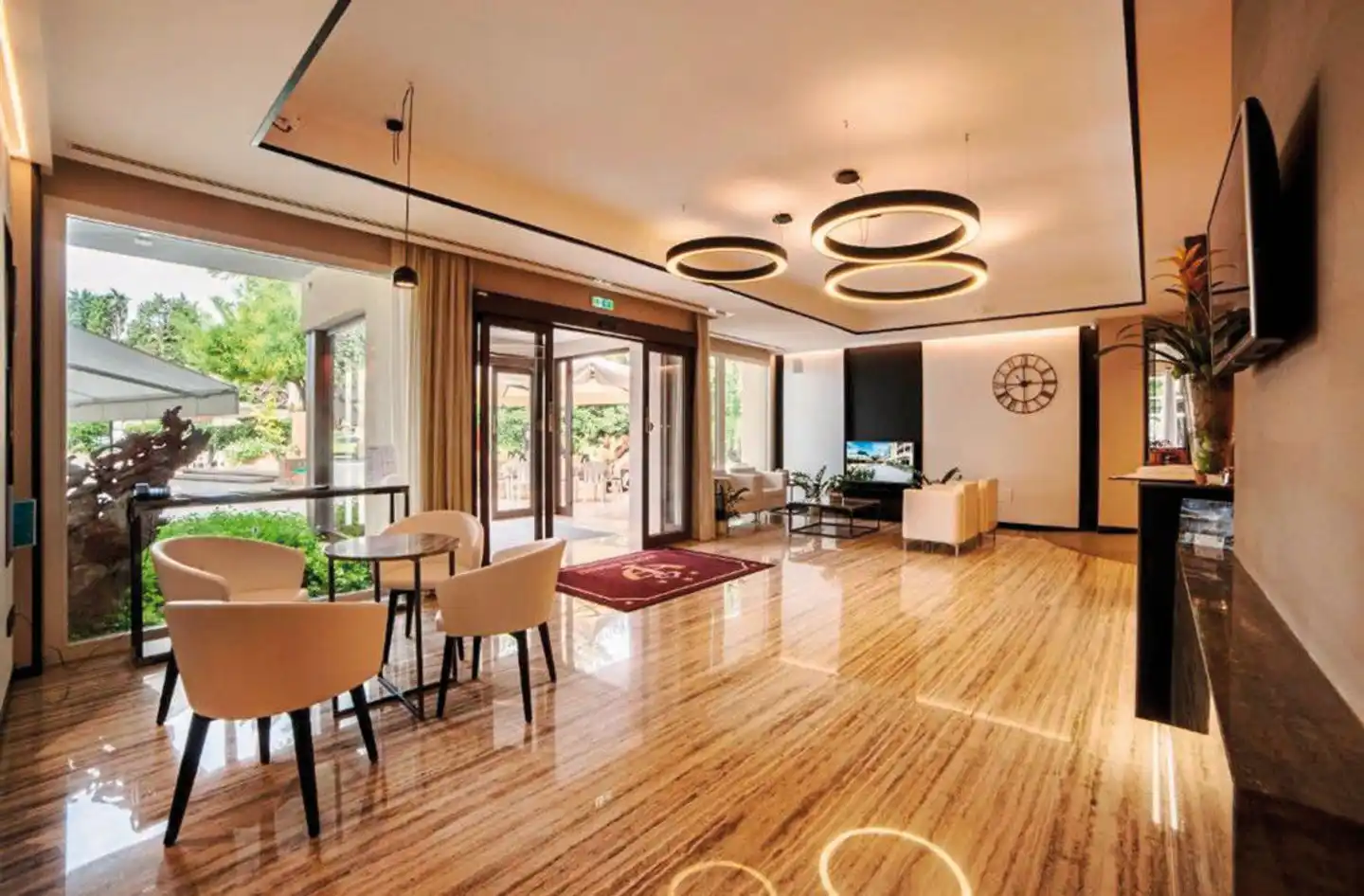 Bisesti Lobby
