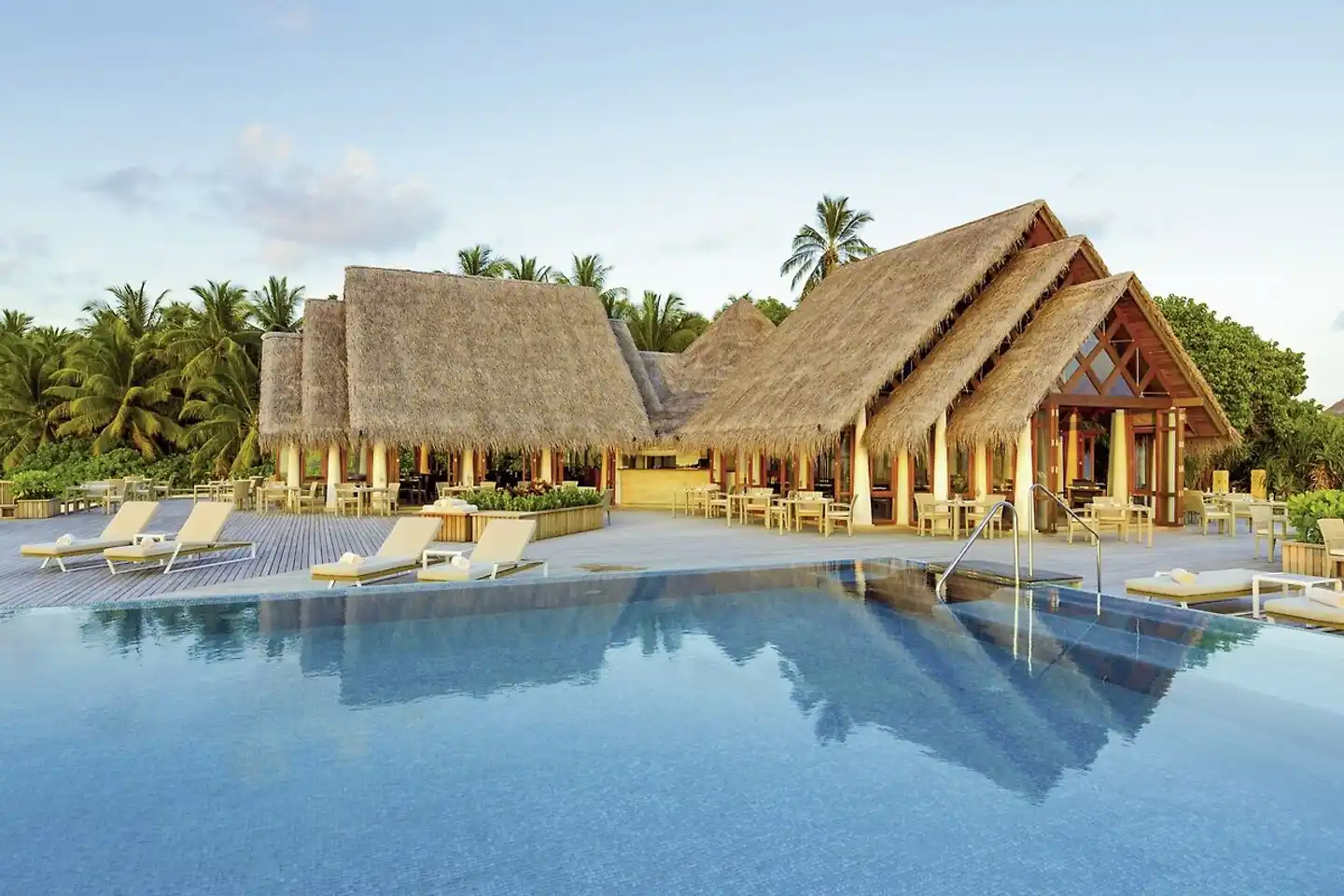 Baros Maldives Pool