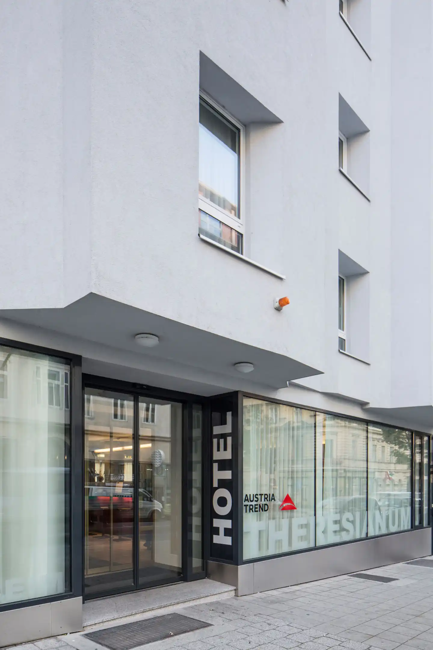 Austria Trend Hotel beim Theresianum Aussenansicht