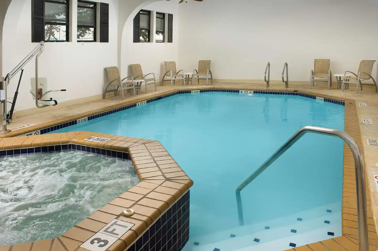 Best Western Alamo Suites Hallenbad