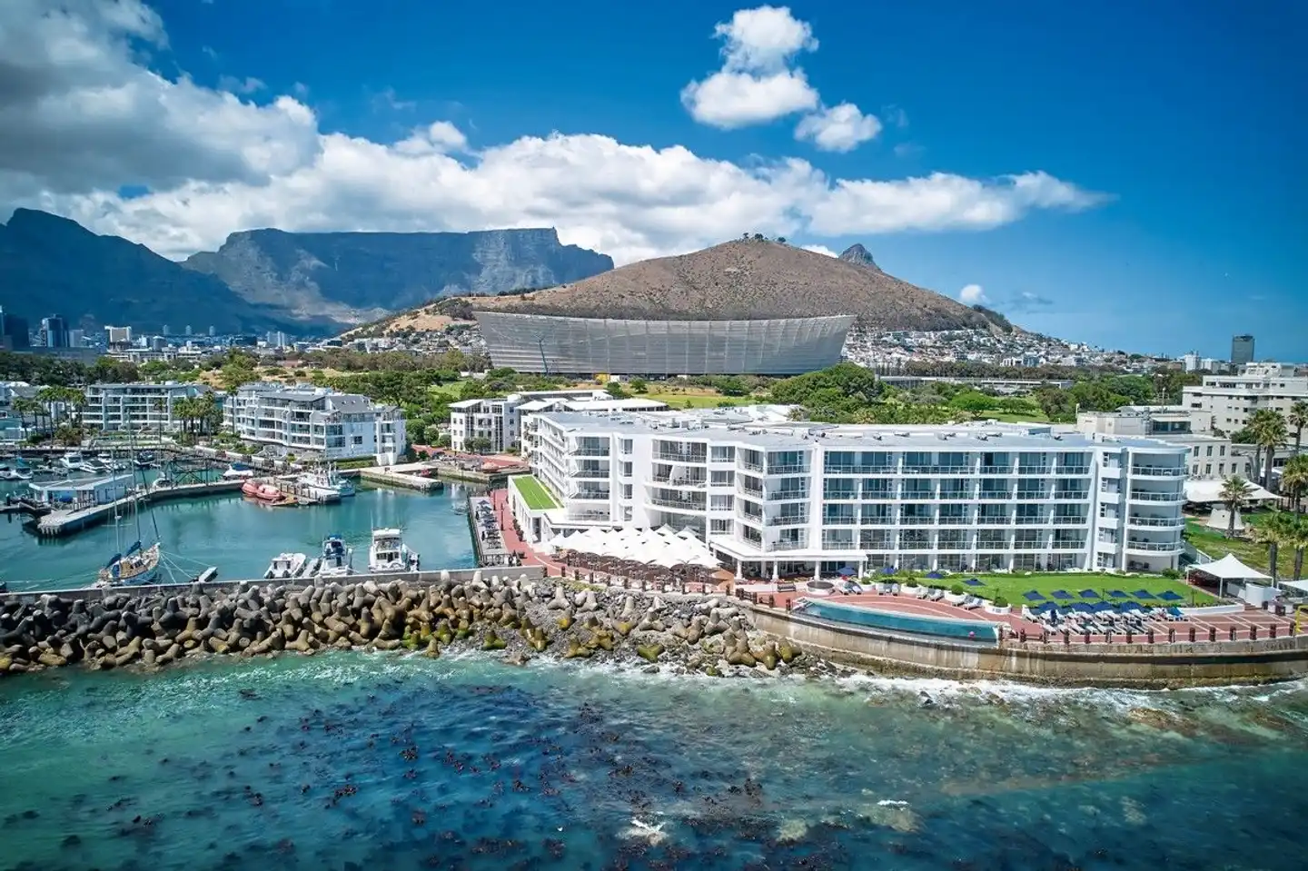 Radisson Blu Hotel Waterfront Aussenansicht
