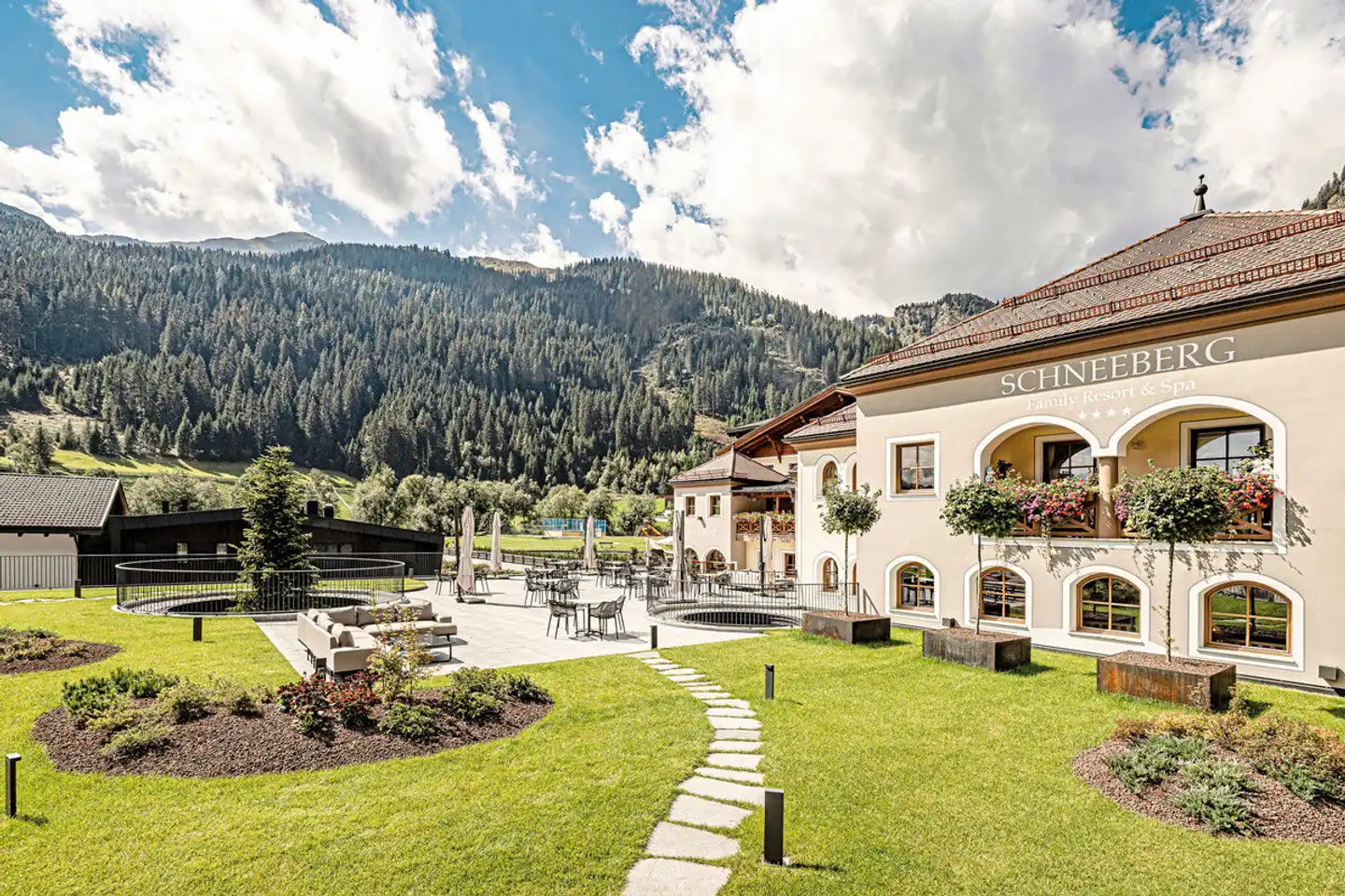 Schneeberg Family Spa Resort Landschaft