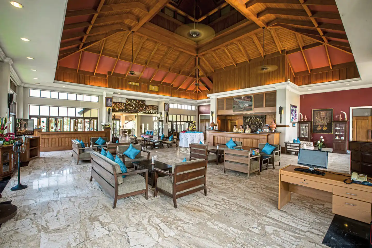 Fair House Beach Resort & Hotel Lobby