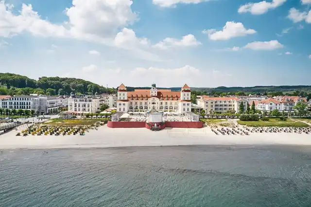 A-ROSA Kurhaus Binz Aussenansicht