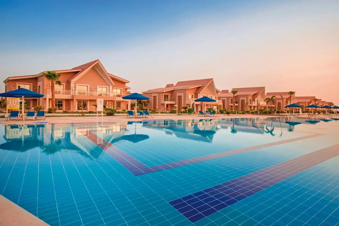 Pickalbatros Sea World Resort - Marsa Alam Pool