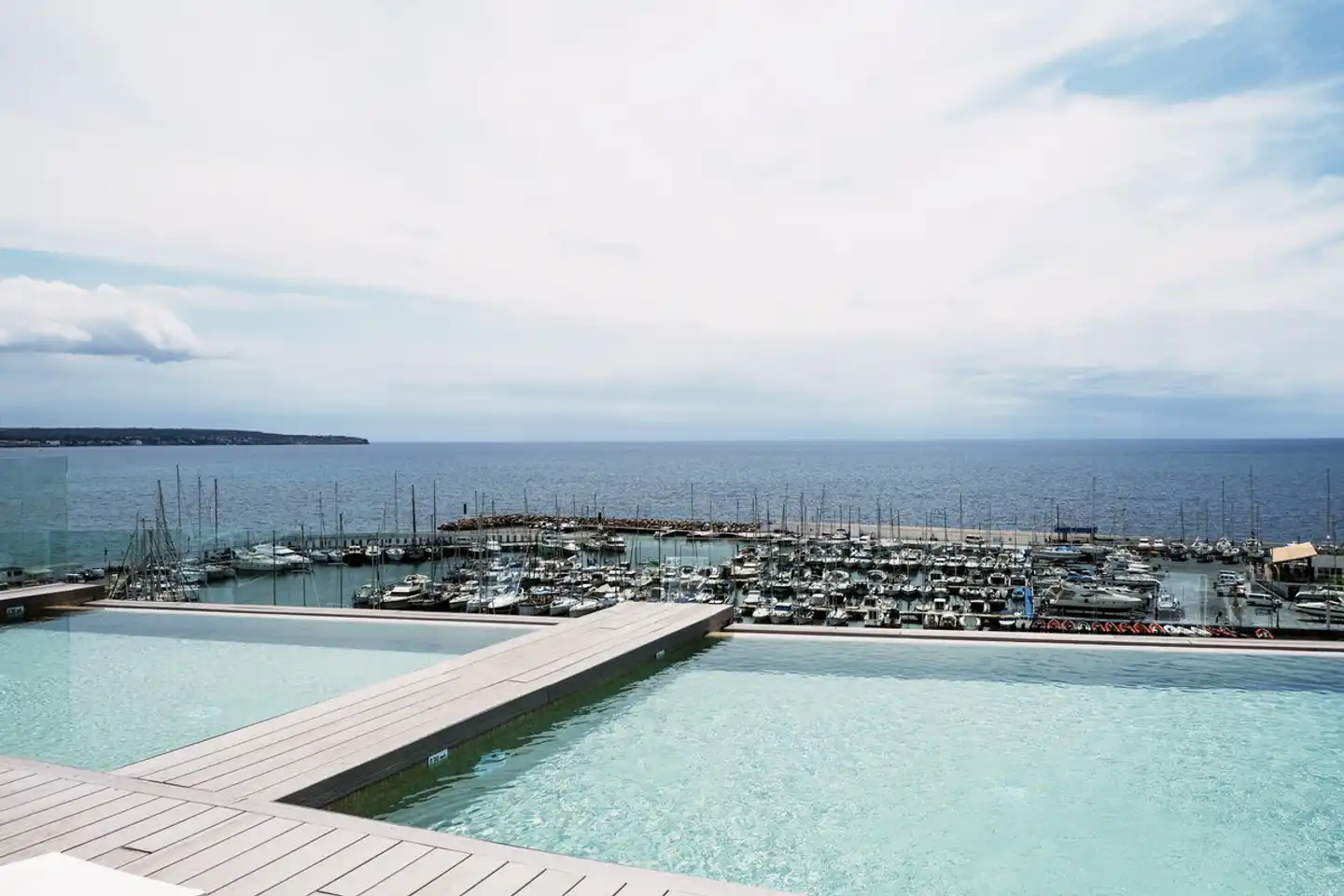 Las Arenas Pool