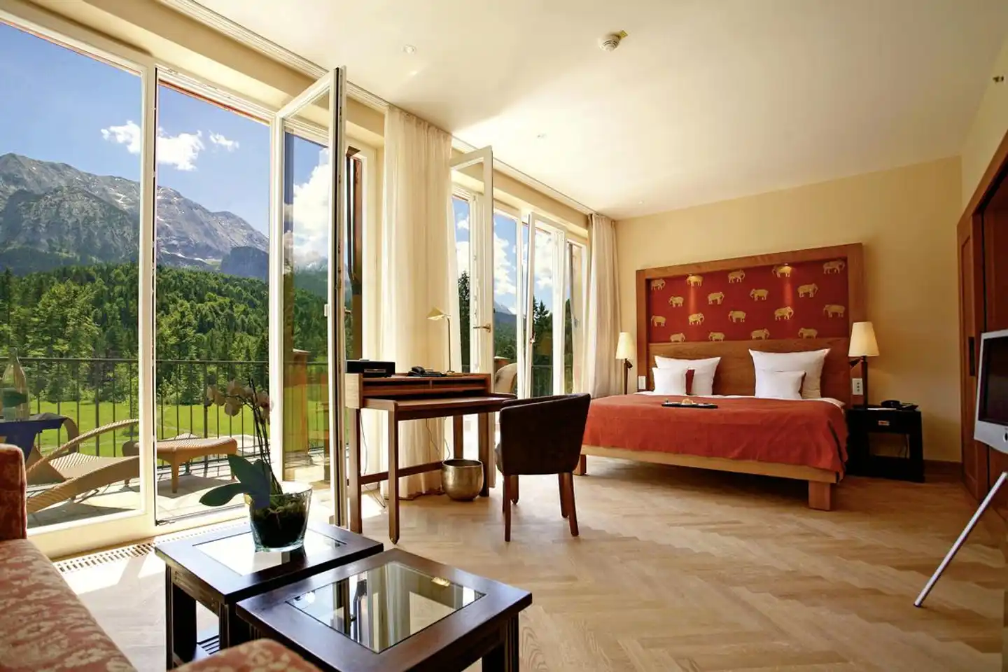 Schloss Elmau Luxury Spa Retreat & Cultural Hideaway Wohnbeispiel
