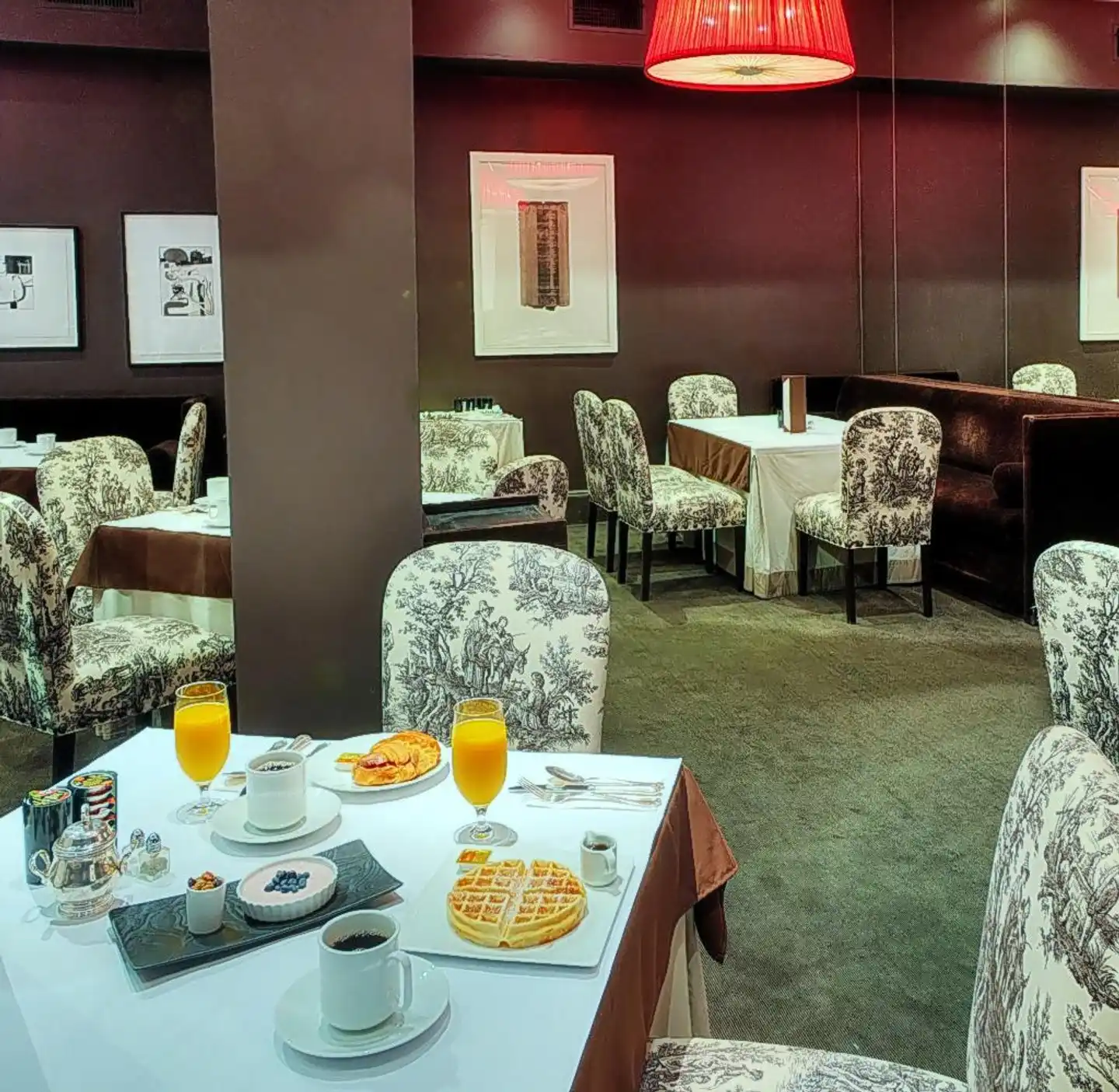 Executive Hotel Vintage Court Restaurant
