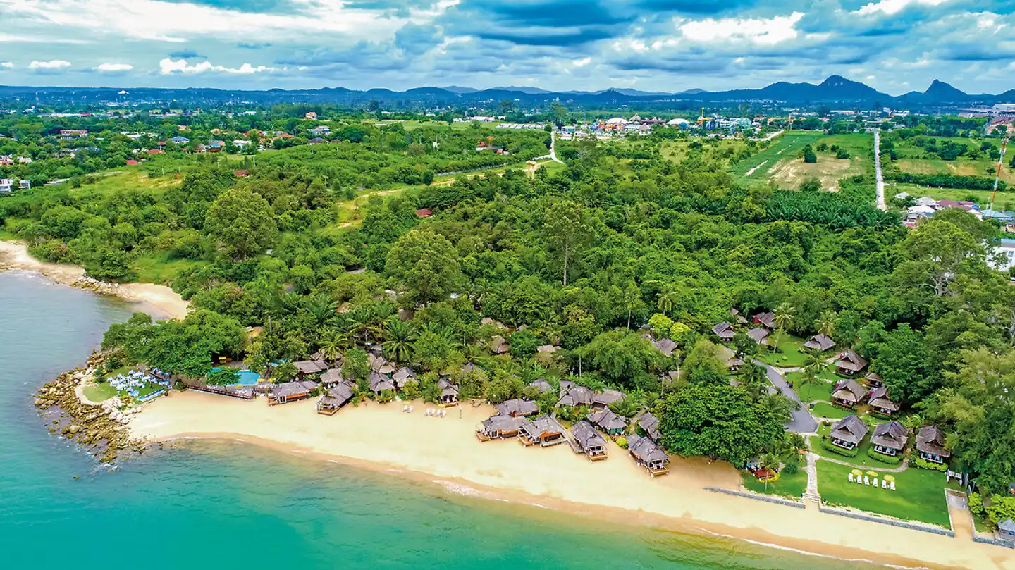 Sunset Village Beach Resort Landschaft