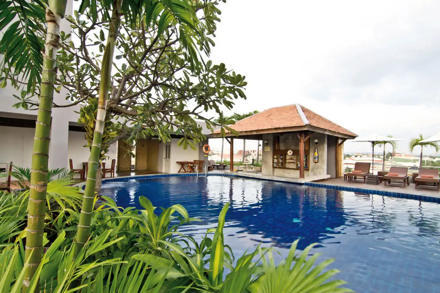 Sunshine Vista Hotel Pool