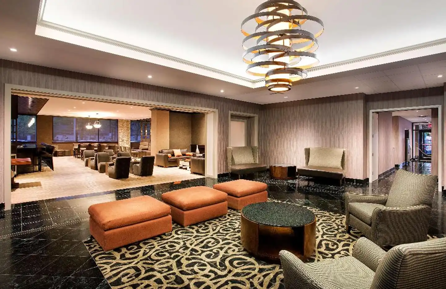 DoubleTree by Hilton Hotel & Suites Jersey City Lobby