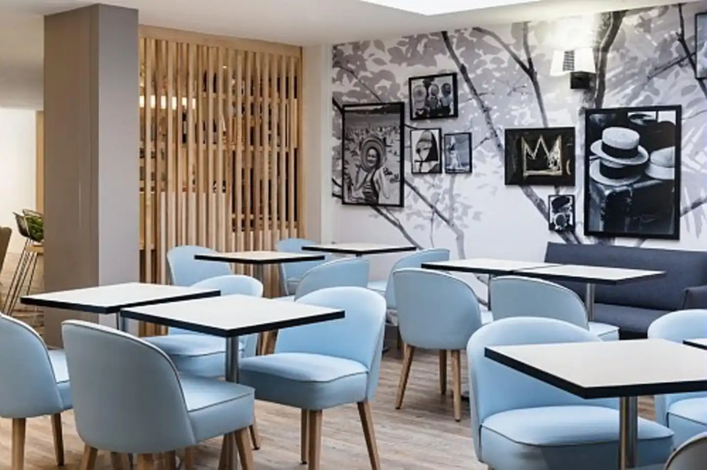 ibis Styles Nice Vieux Port Lobby