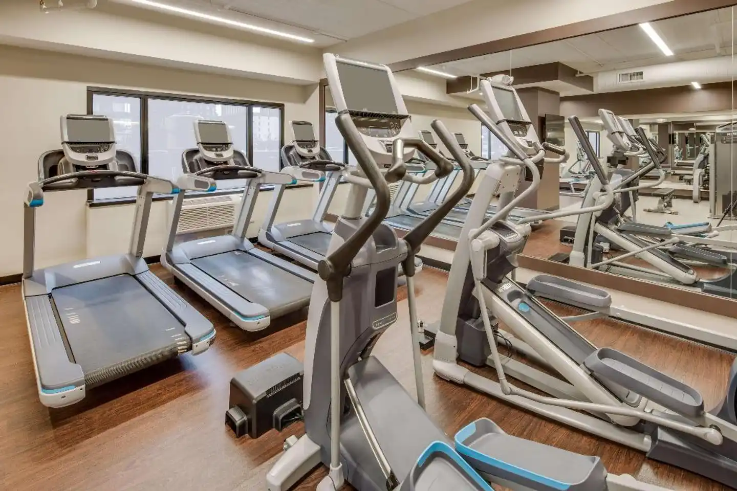 DoubleTree by Hilton Hotel & Suites Jersey City Sport und Entertainment
