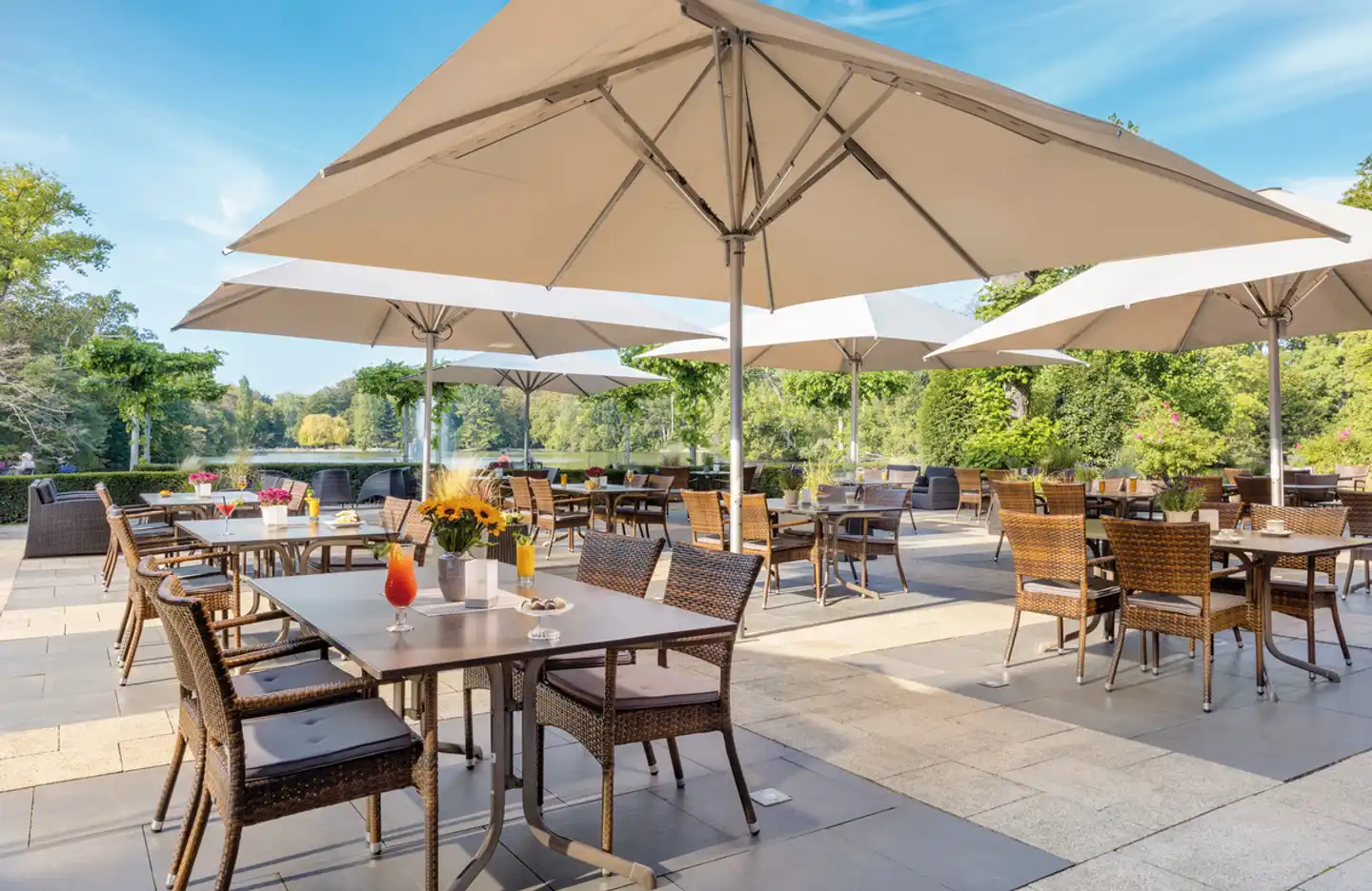 Leonardo Royal Hotel Köln - Am Stadtwald Terrasse