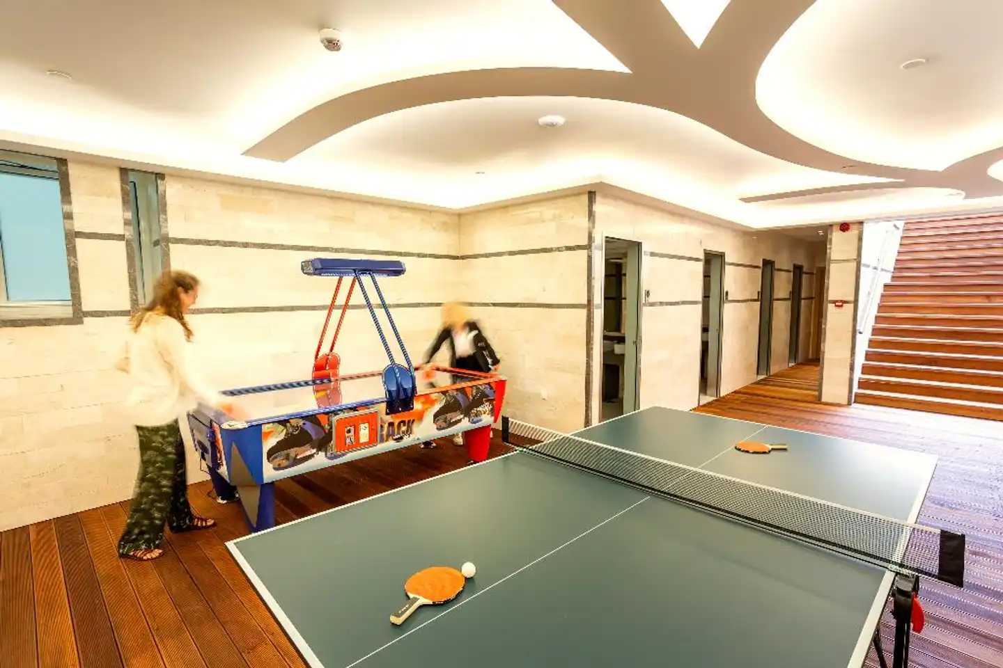 Rhodos Horizon City Sport und Entertainment