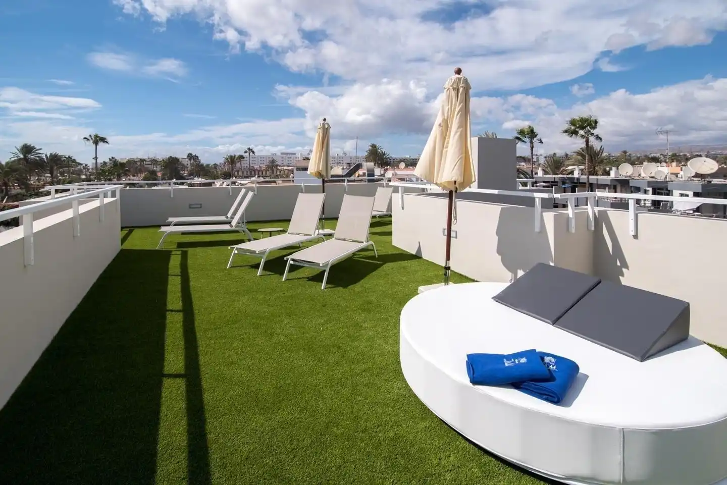 Alhambra Boutique Apartments Pool
