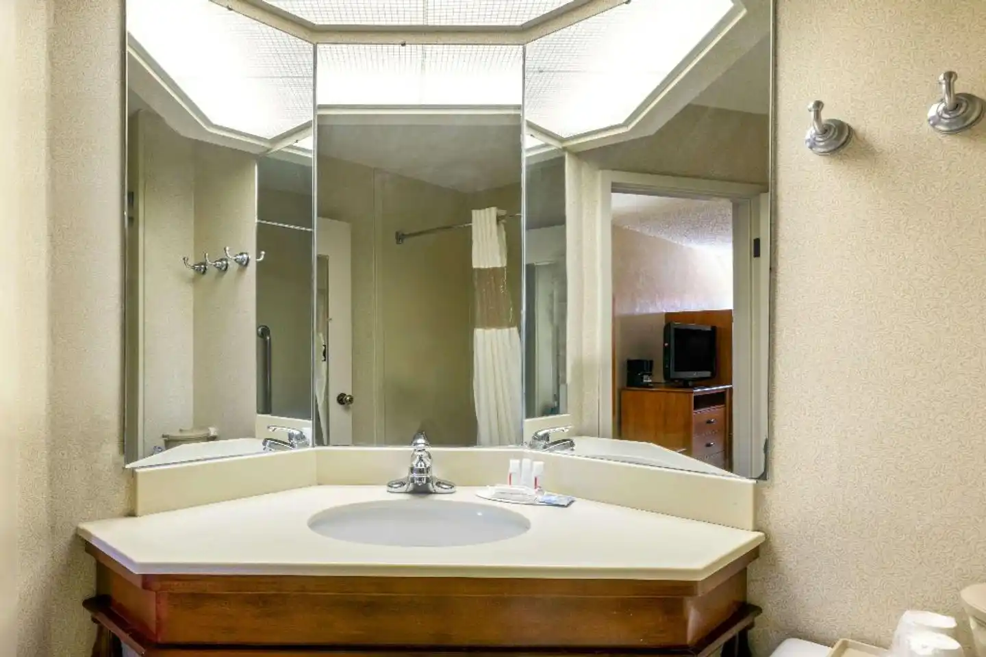 Baymont by Wyndham Amarillo East Badezimmer