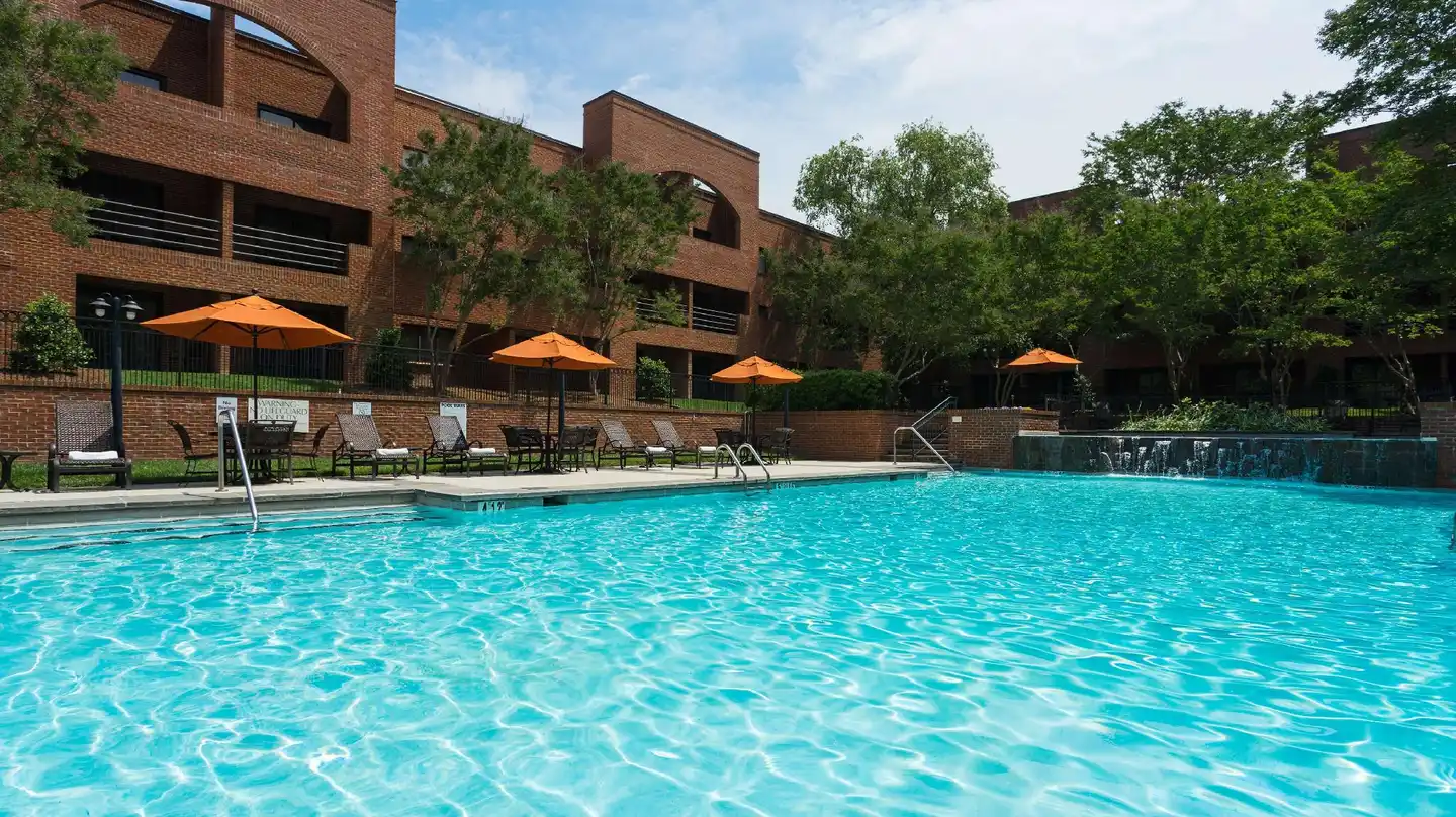 DoubleTree Suites by Hilton Charlotte/SouthPark Pool