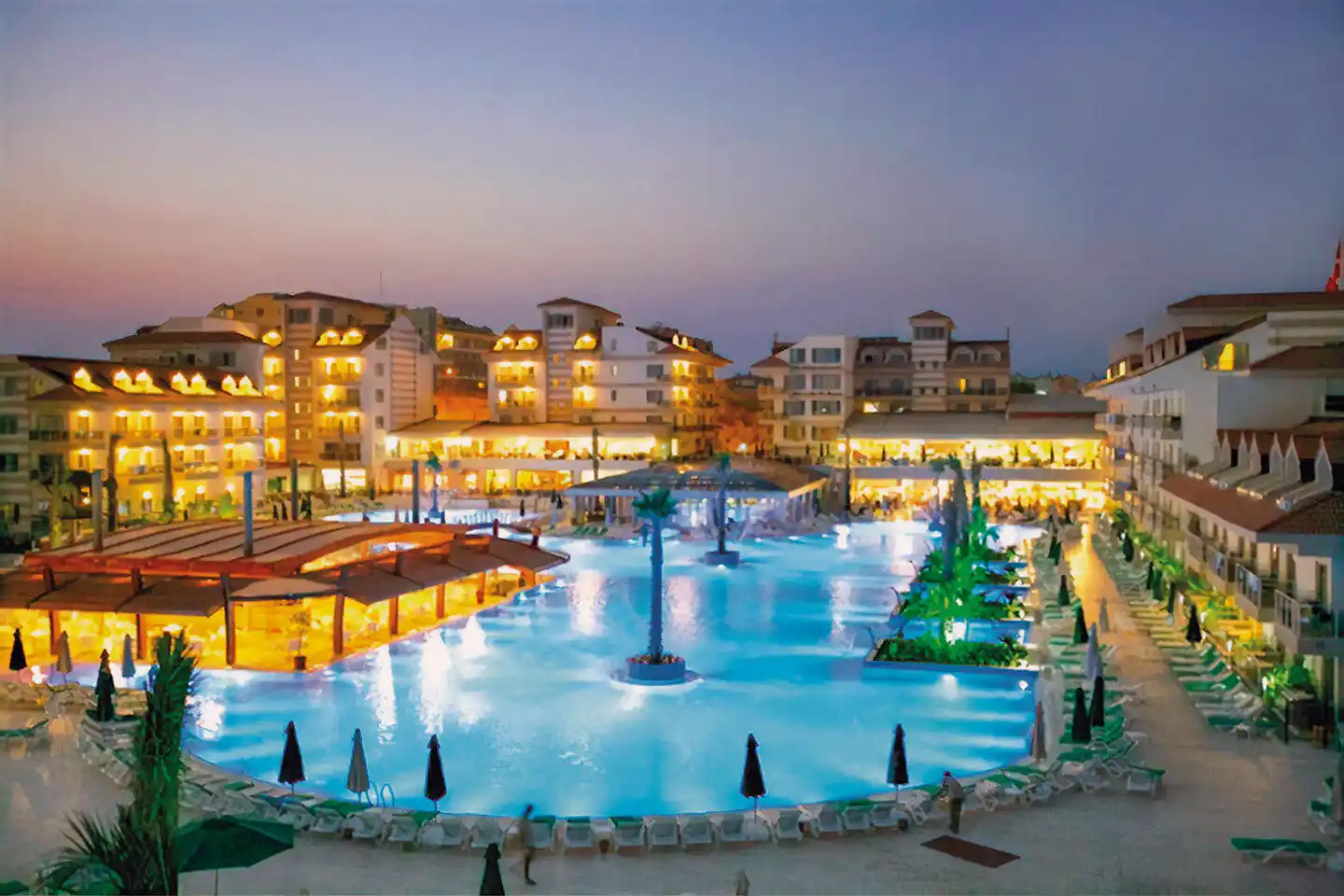 Dream World Palace Pool