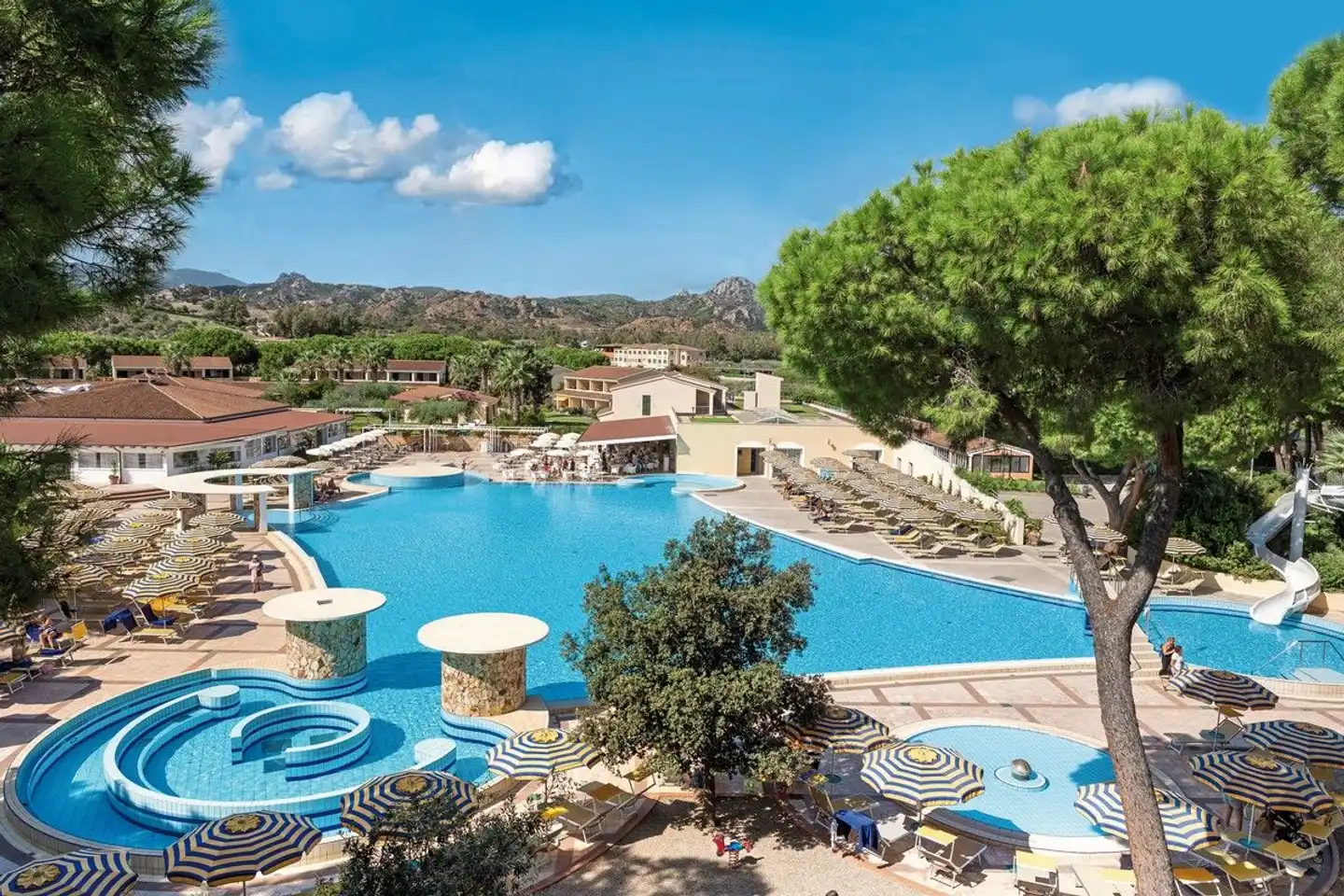 Tirreno Resort POOL