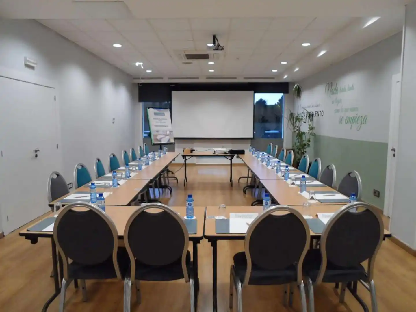 Travelodge Alicante Puerto Konferenz