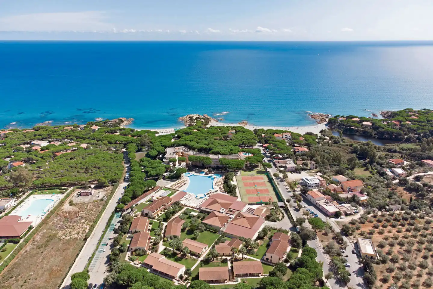 Tirreno Resort OUTDOOR