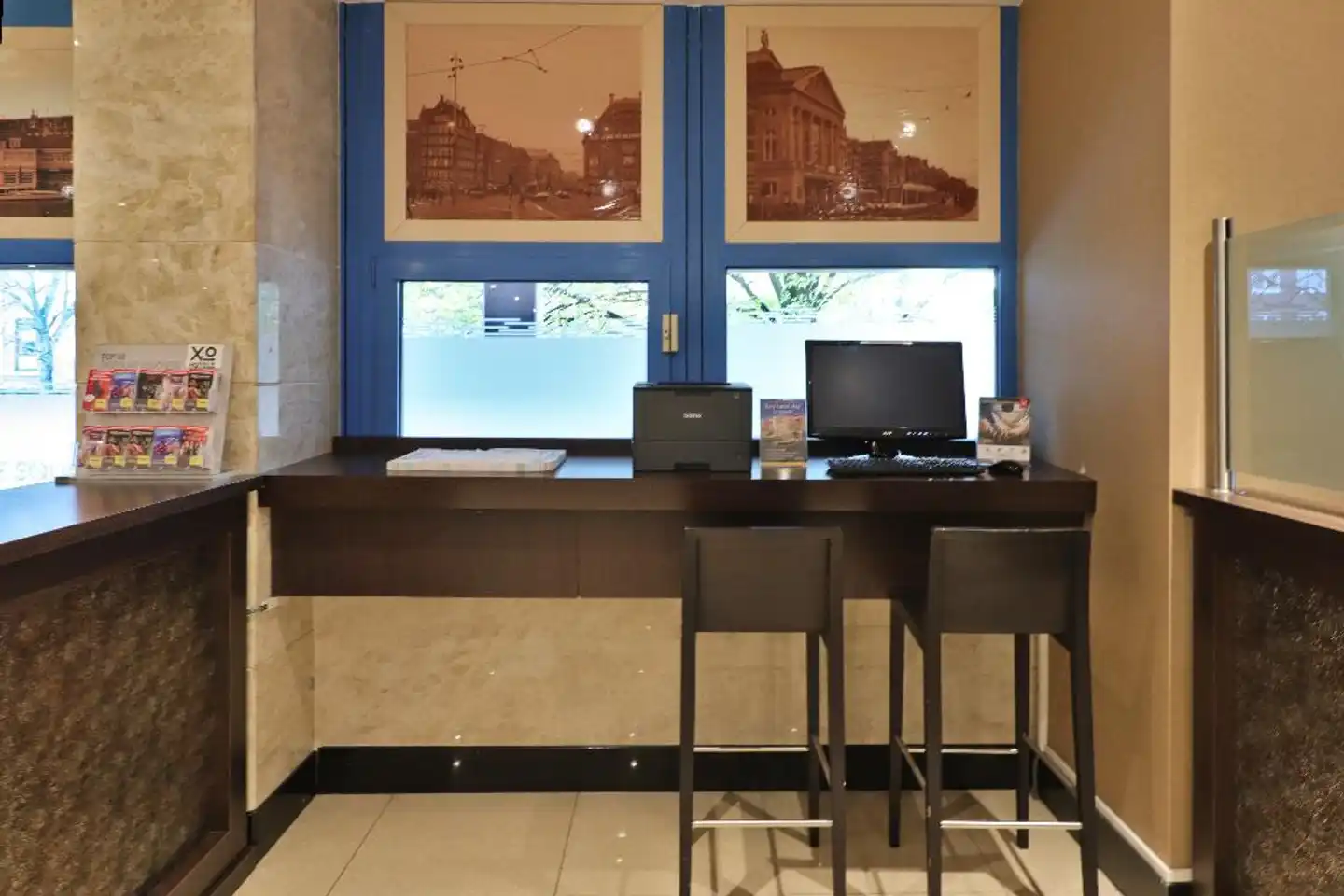 Xo Hotels Blue Square Bar