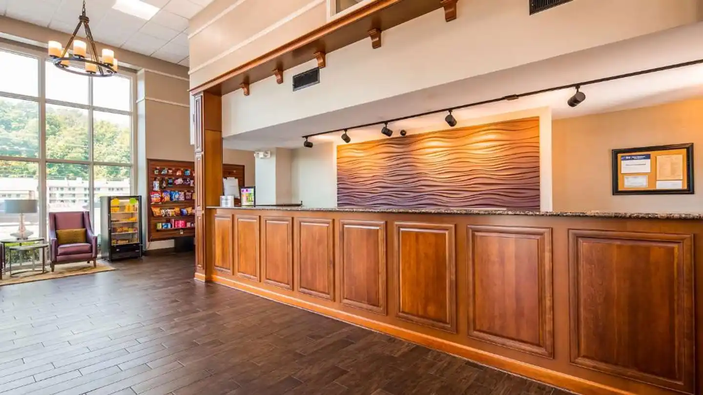 Best Western Plaza Inn Lobby