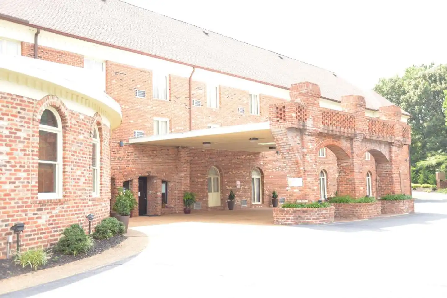 Best Western PLUS Governor's Inn Richmond Aussenansicht