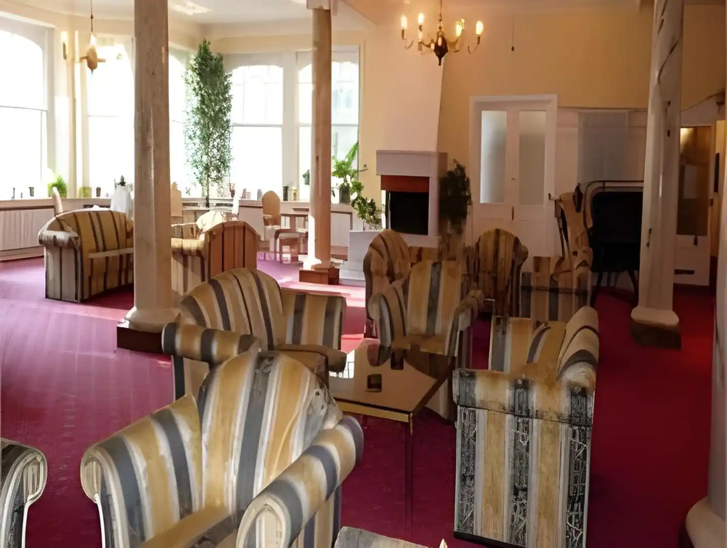 Bellevue-Terminus Lobby