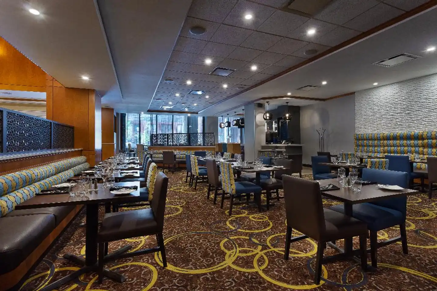 Hilton Garden Inn Montreal Centre-Ville Bar