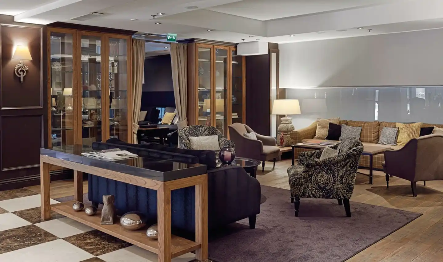 Hotel Haven Lobby