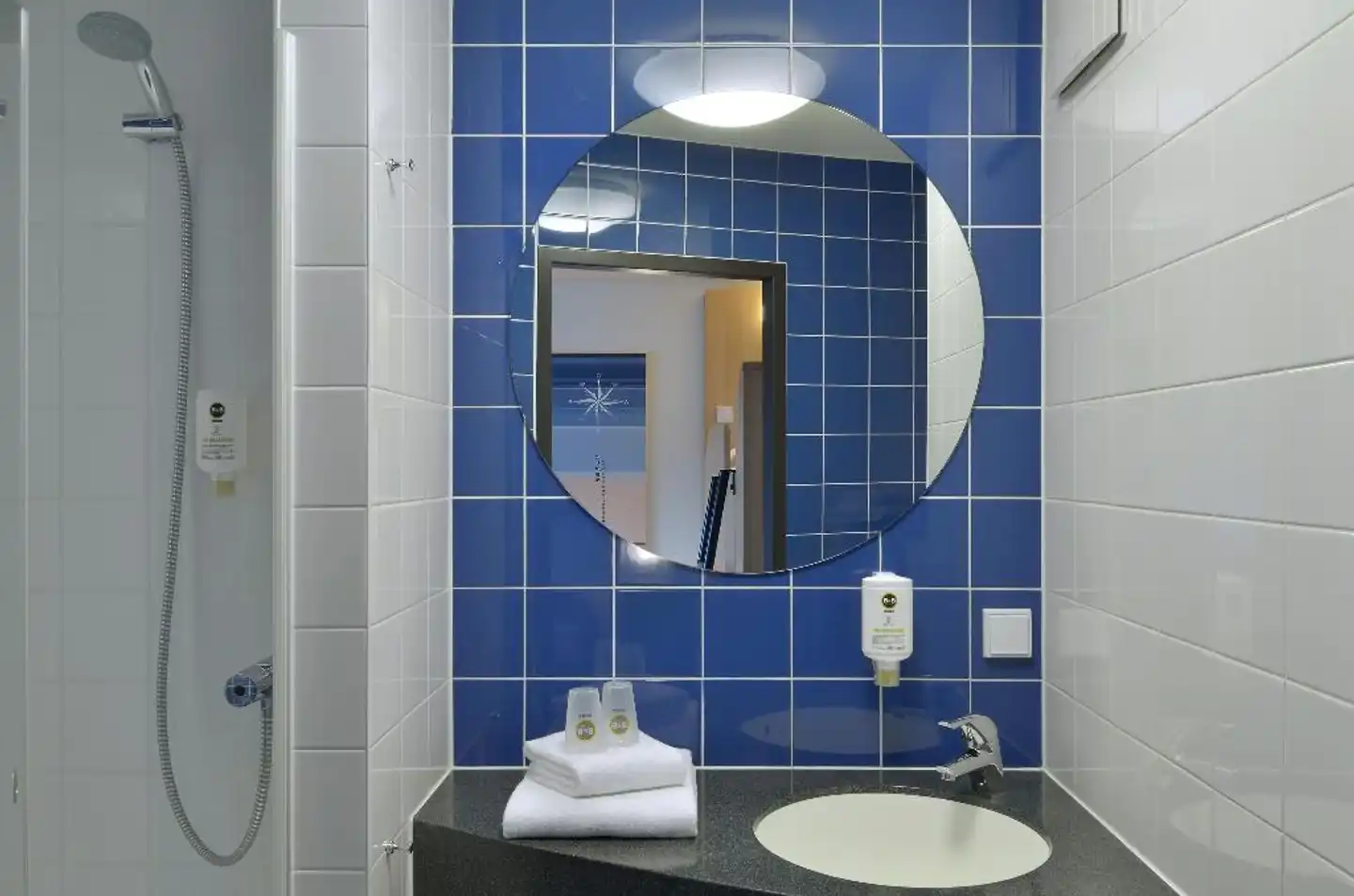 B&B Hotel Hamburg-Altona Badezimmer