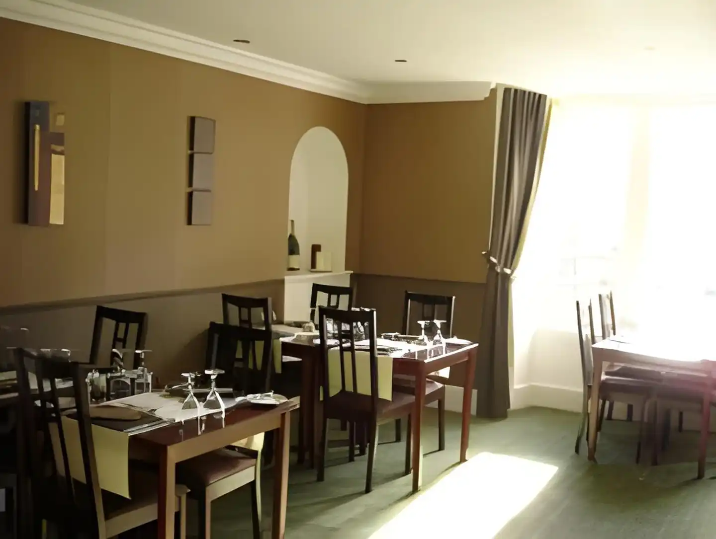 Braeval Hotel Restaurant