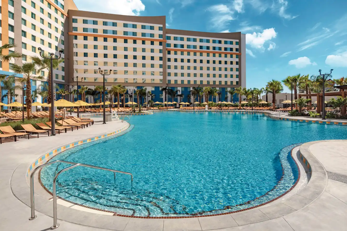 Universal Endless Summer Resort - Dockside Inn and Suites Pool