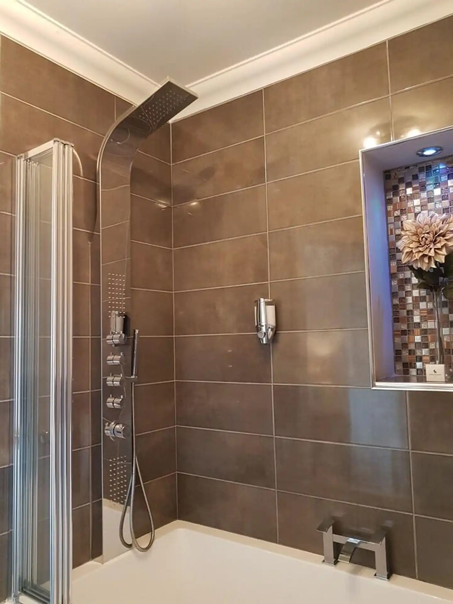 Bojangles Guest House Badezimmer
