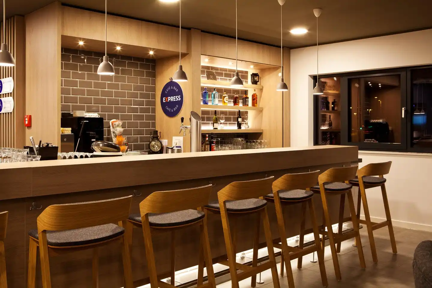 Holiday Inn Express Kaiserslautern Bar
