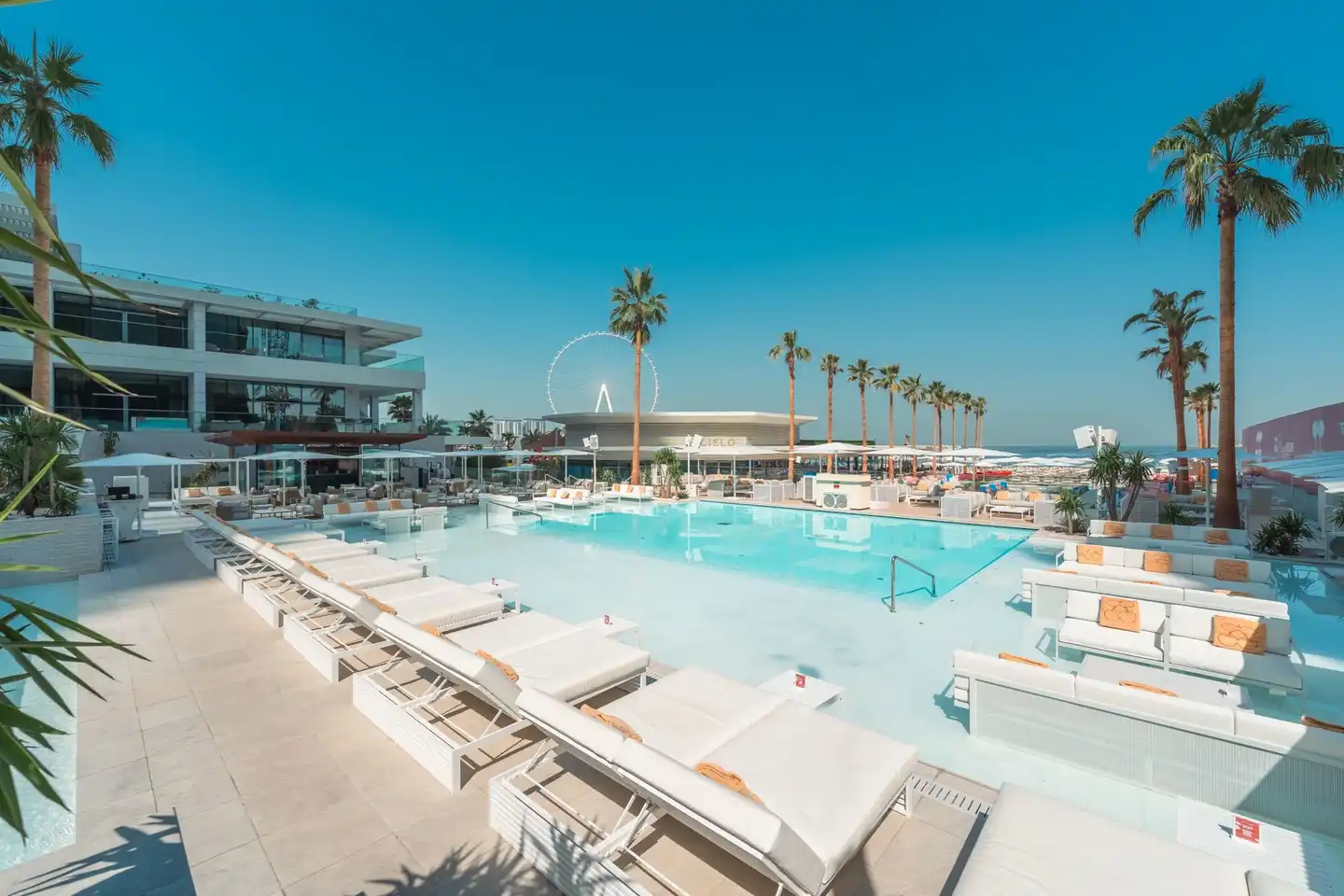 FIVE LUXE JBR Pool