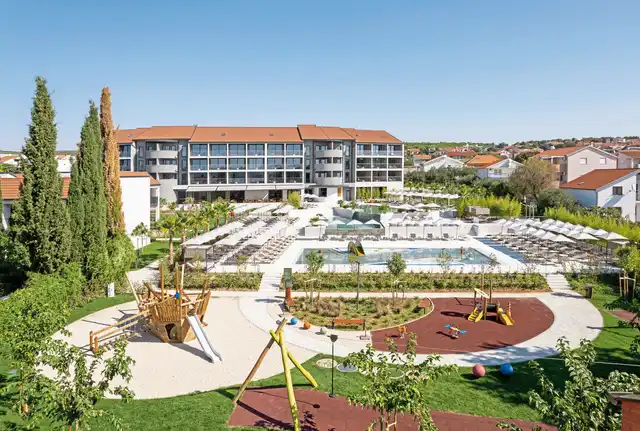 Molum Hotel & Residences Aussenansicht