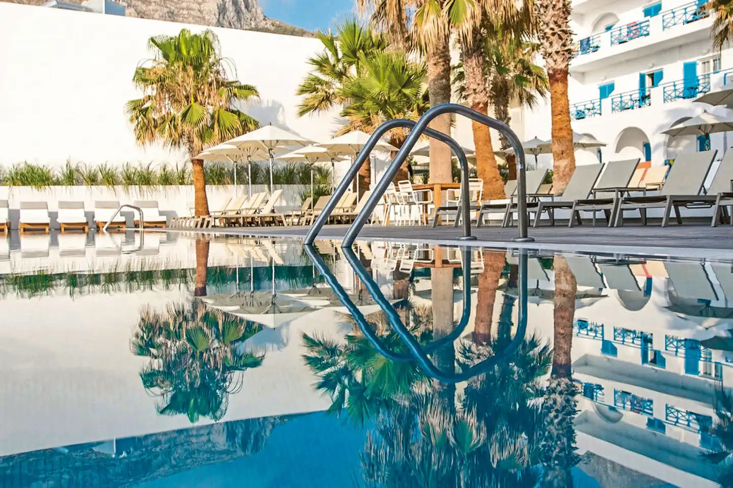 Kamari Beach Pool