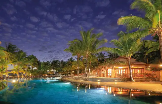Mauricia Beachcomber Resort & Spa POOL