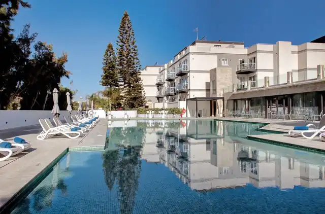 Urban Valley Resort & Spa Pool