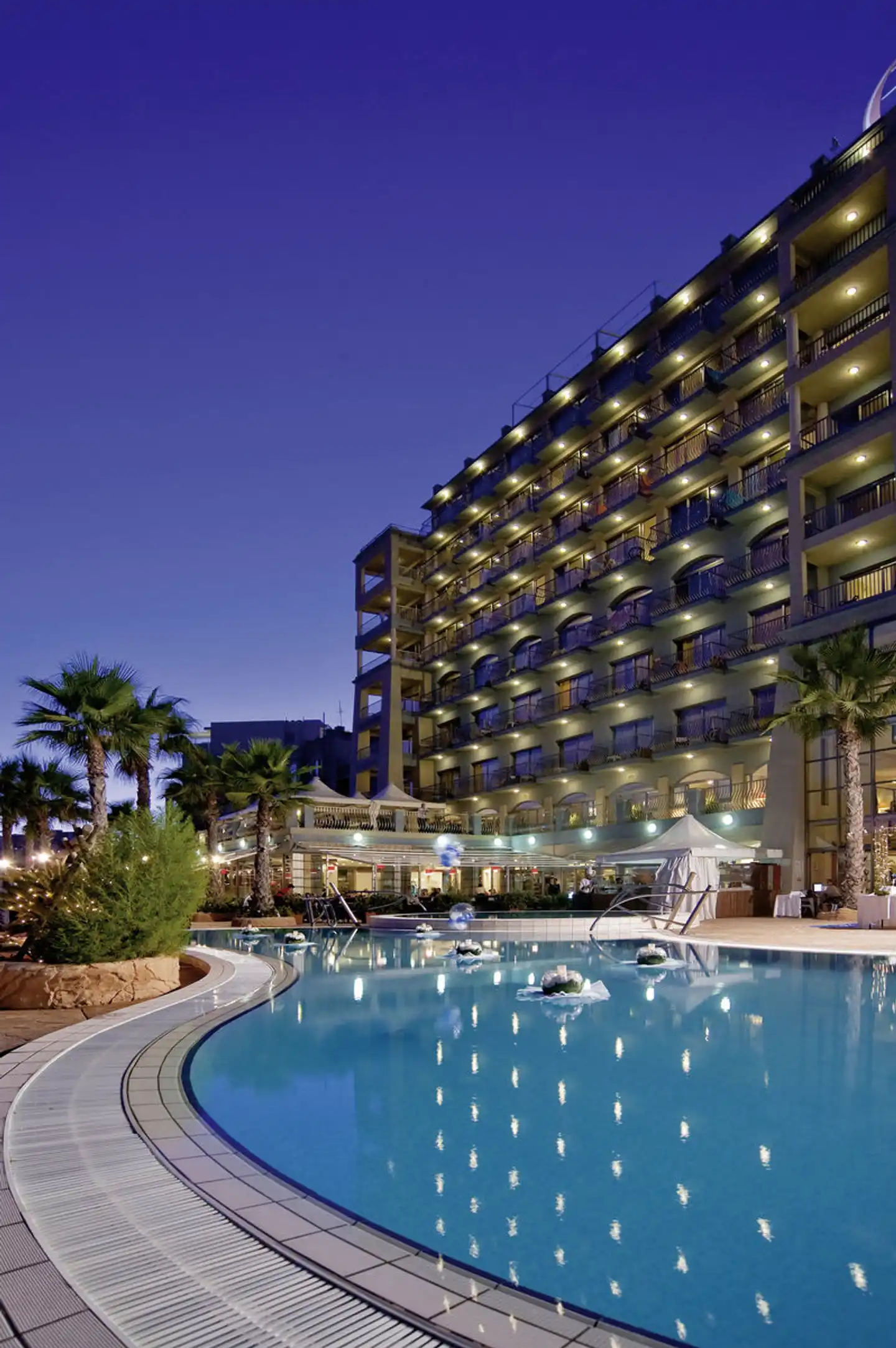 Cavalieri Art Hotel Pool