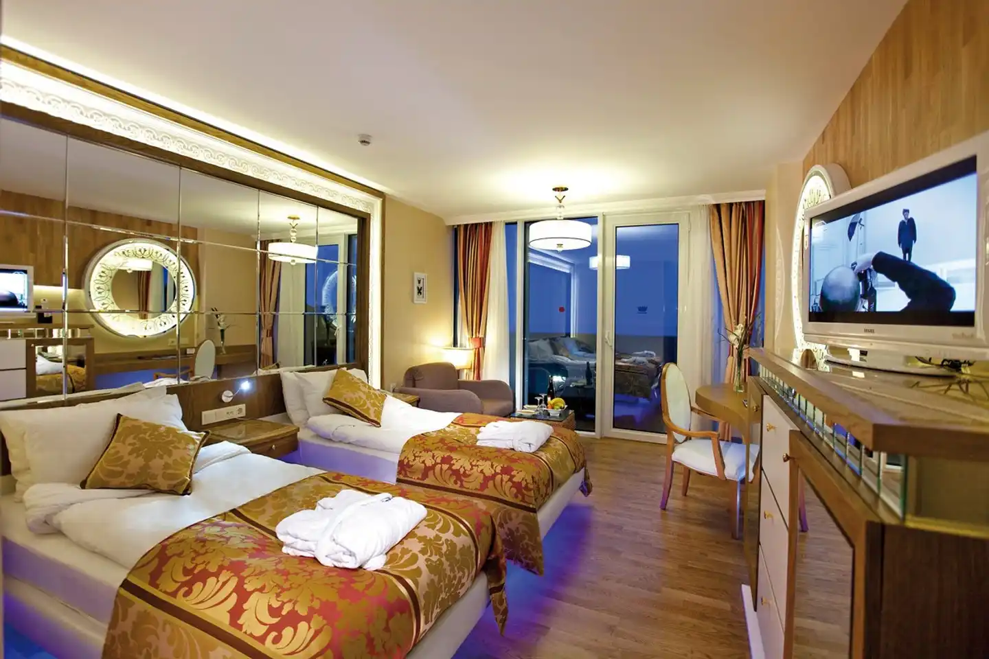 Granada Luxury Okurcalar Hotel Wohnbeispiel