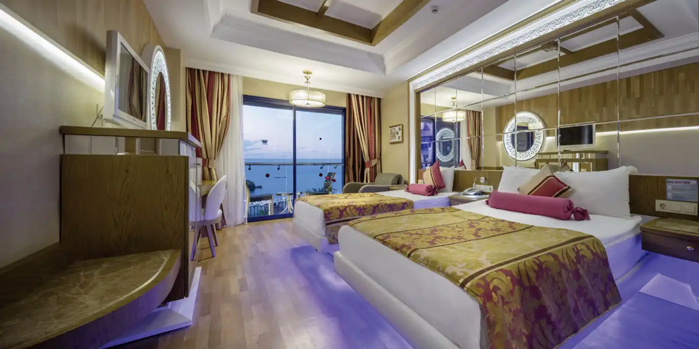 Granada Luxury Okurcalar Hotel Wohnbeispiel