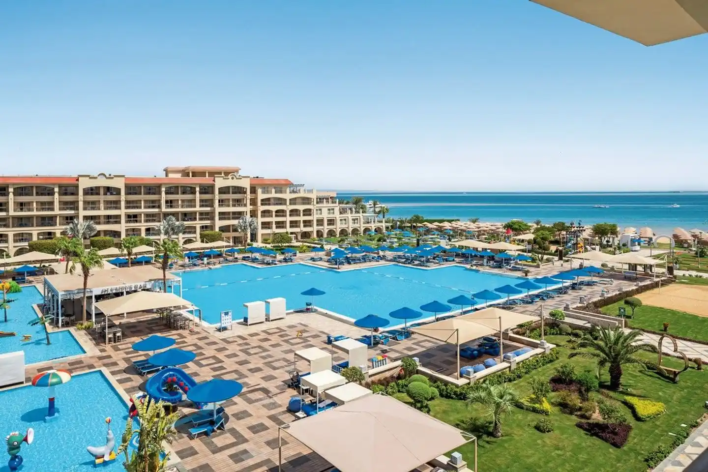 Pickalbatros White Beach Resort Pool