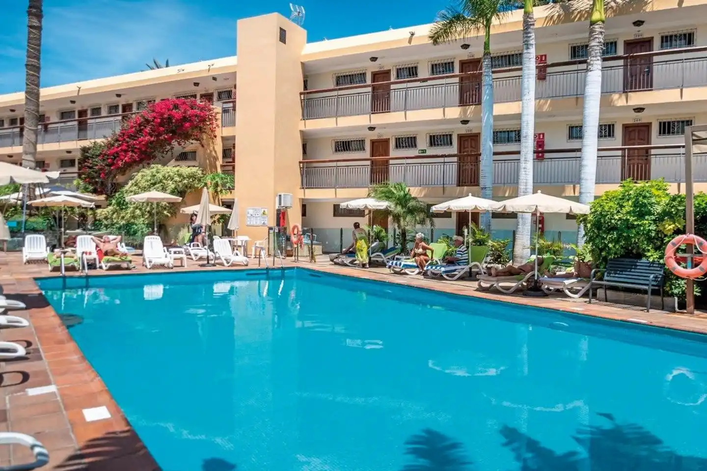 Nogalera Pool