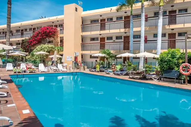 Nogalera Pool